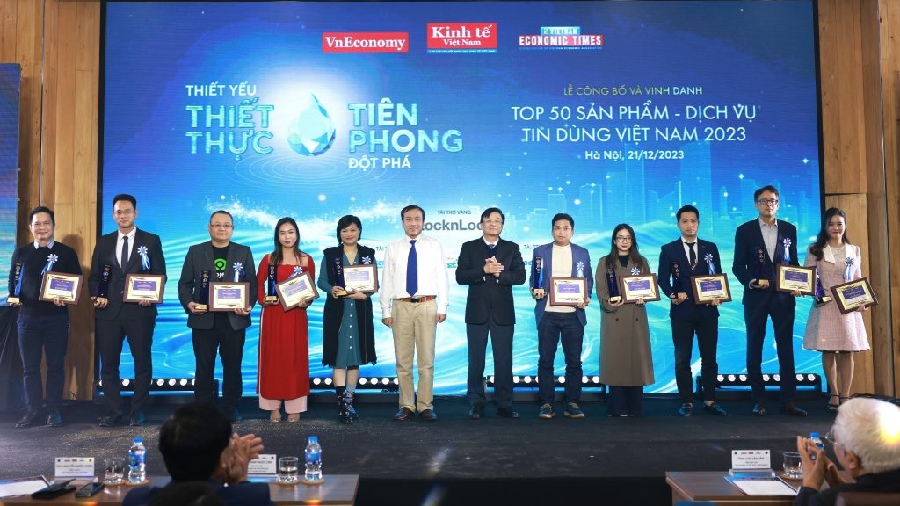 Top 10 sản phẩm – dịch vụ công nghệ Tin Dùng Việt Nam 2023 gọi tên Cốc Cốc AI Chat