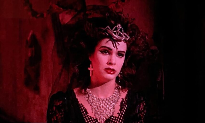 7-night-of-the-demons-dem-cua-quy-du night of the demons dem cua quy du