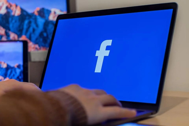 vi sao nen tai facebook ve may tinh